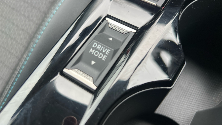 Peugeot 208 1.2 PureTech 100 Allure 5dr Petrol Hatchback